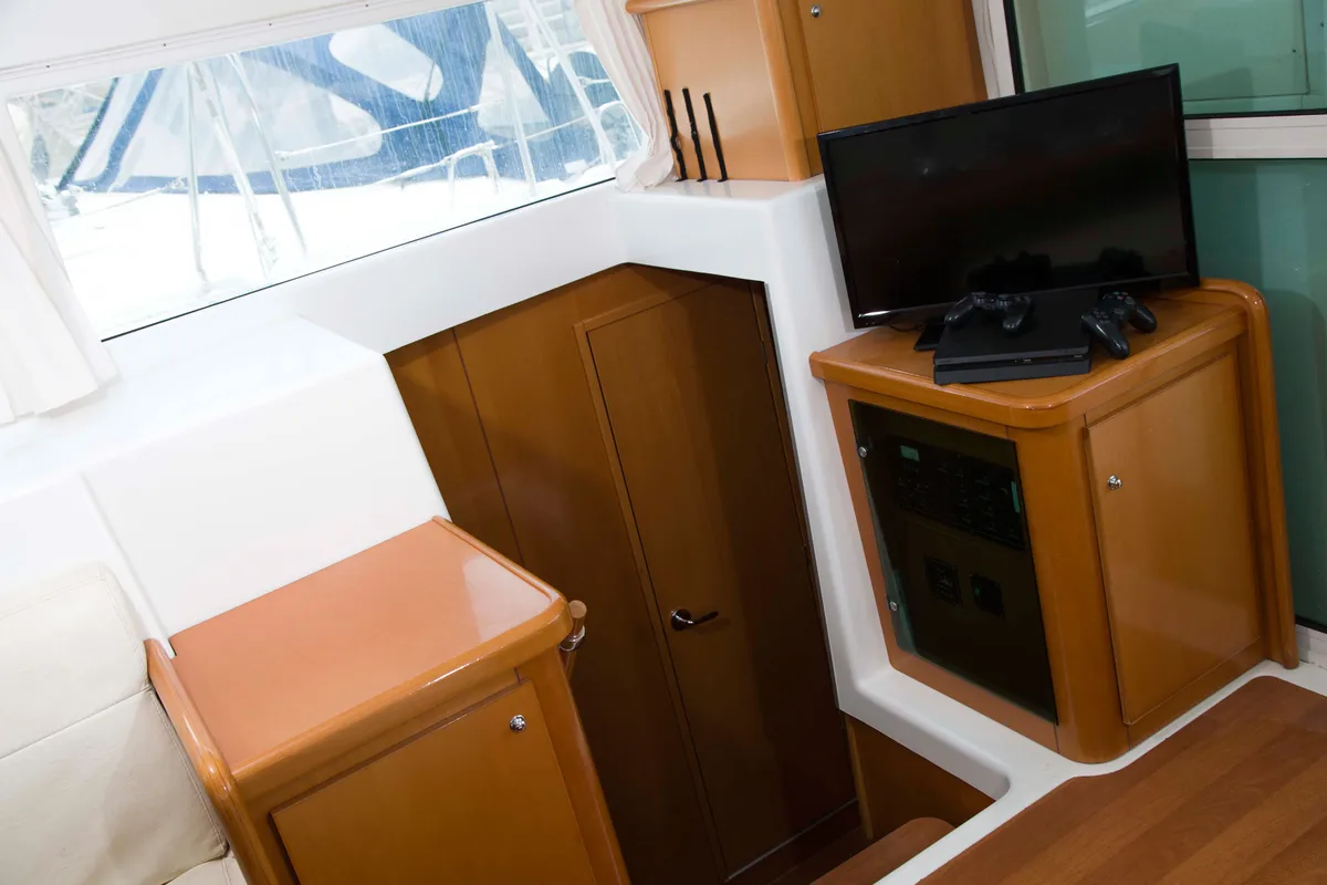 Cabin on Dynamis, a Lagoon 420 catamaran at Sithonia Municipal Unit, Greece