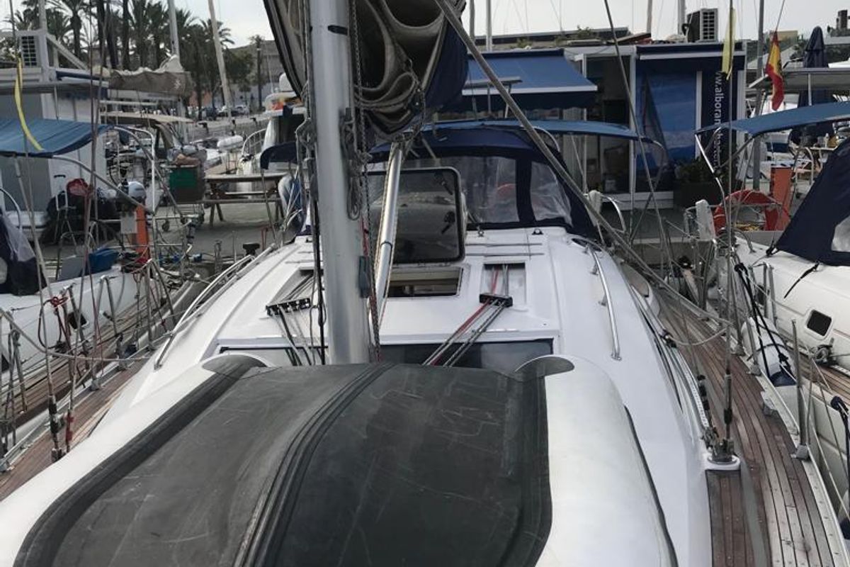 Deck of Alboran XXIV Cocomaluco, a Elan Impression 434 sailboat at es Jonquet, Spain