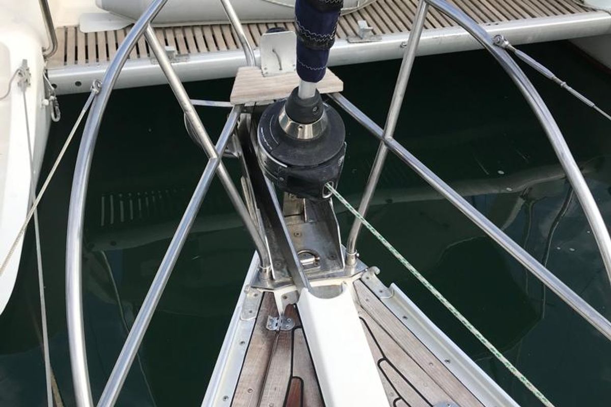 Deck of Alboran XXIV Cocomaluco, a Elan Impression 434 sailboat at es Jonquet, Spain