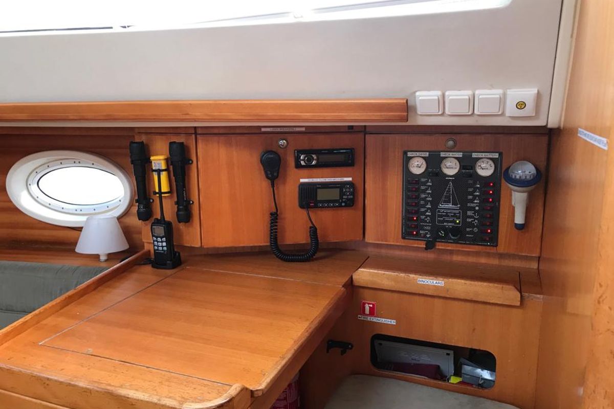 Salon of Alboran XXIV Cocomaluco, a Elan Impression 434 sailboat at es Jonquet, Spain