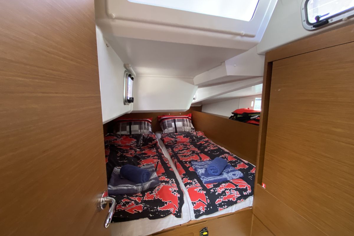 Cabin on Derya, a Jeanneau Sun Odyssey 490 sailboat at Fethiye, Turkey