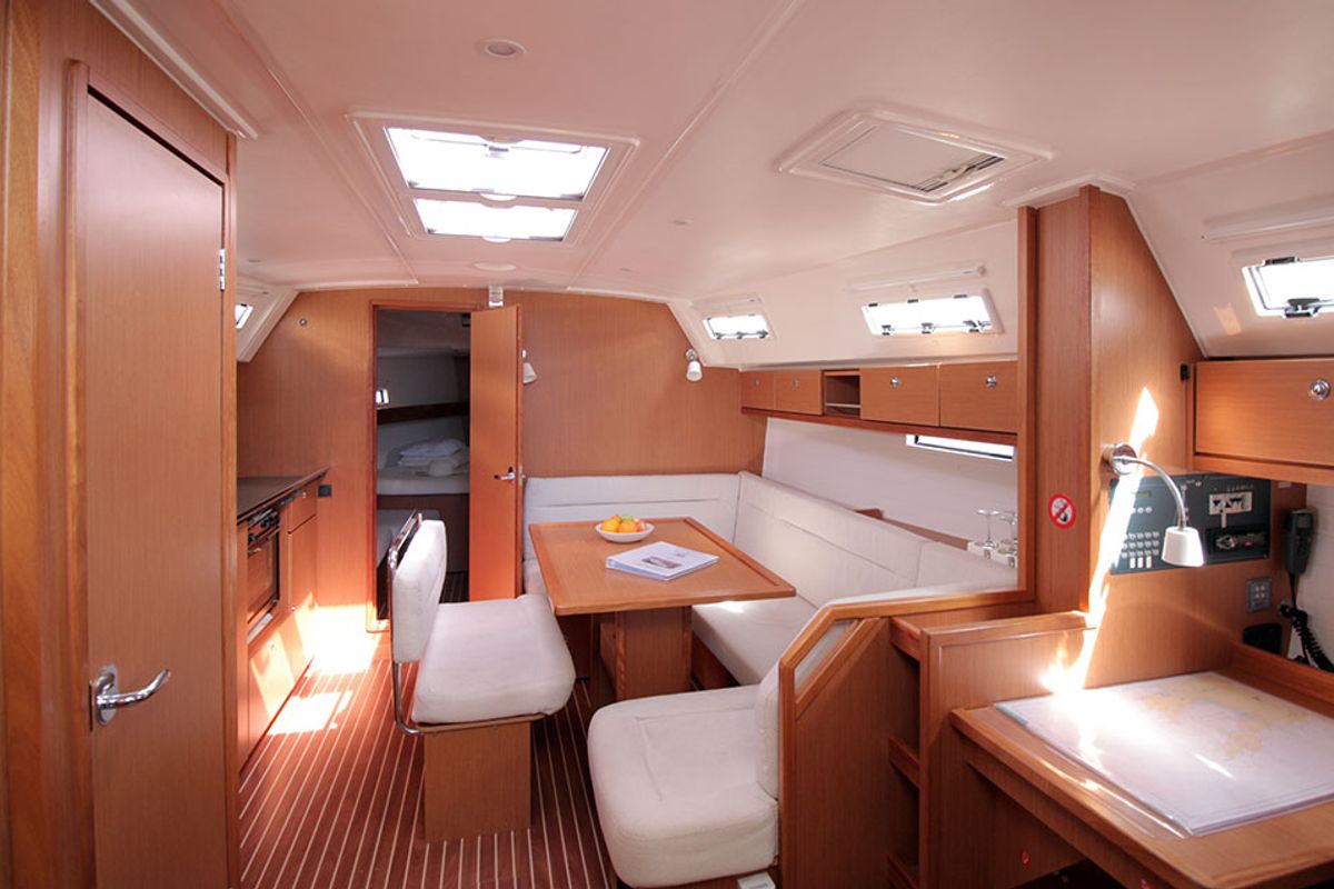 Salon of Tesoro, a Bavaria Cruiser 40 sailboat at Llucmajor, Spain