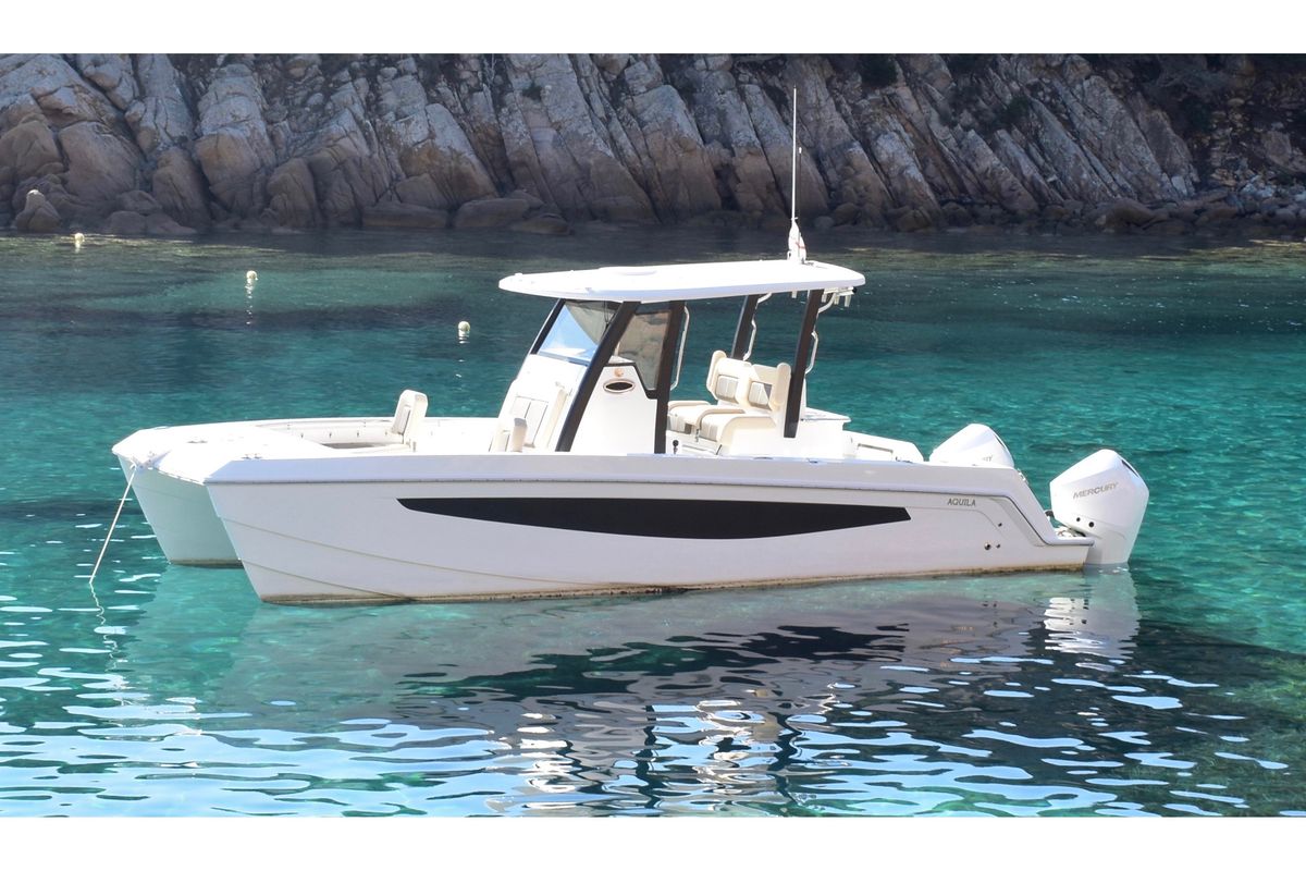 Exterior view of Eagle I, a Aquila Yachts Aquila 28 motorboat at Cannigione, Italy