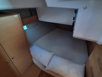 Cabin on Hedone, a Dufour 412 GL sailboat at Tonnarella, Italy