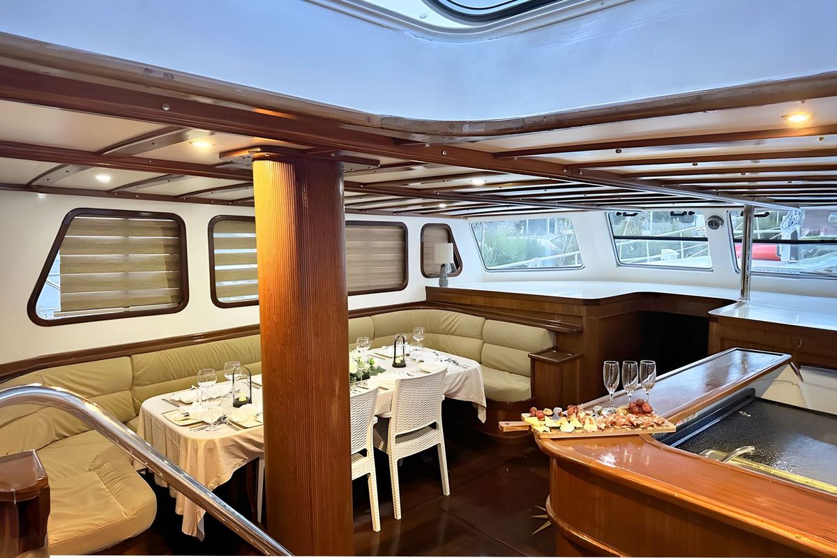 Salon of Premium +, a Gulet Gulet gulet at Split, Croatia