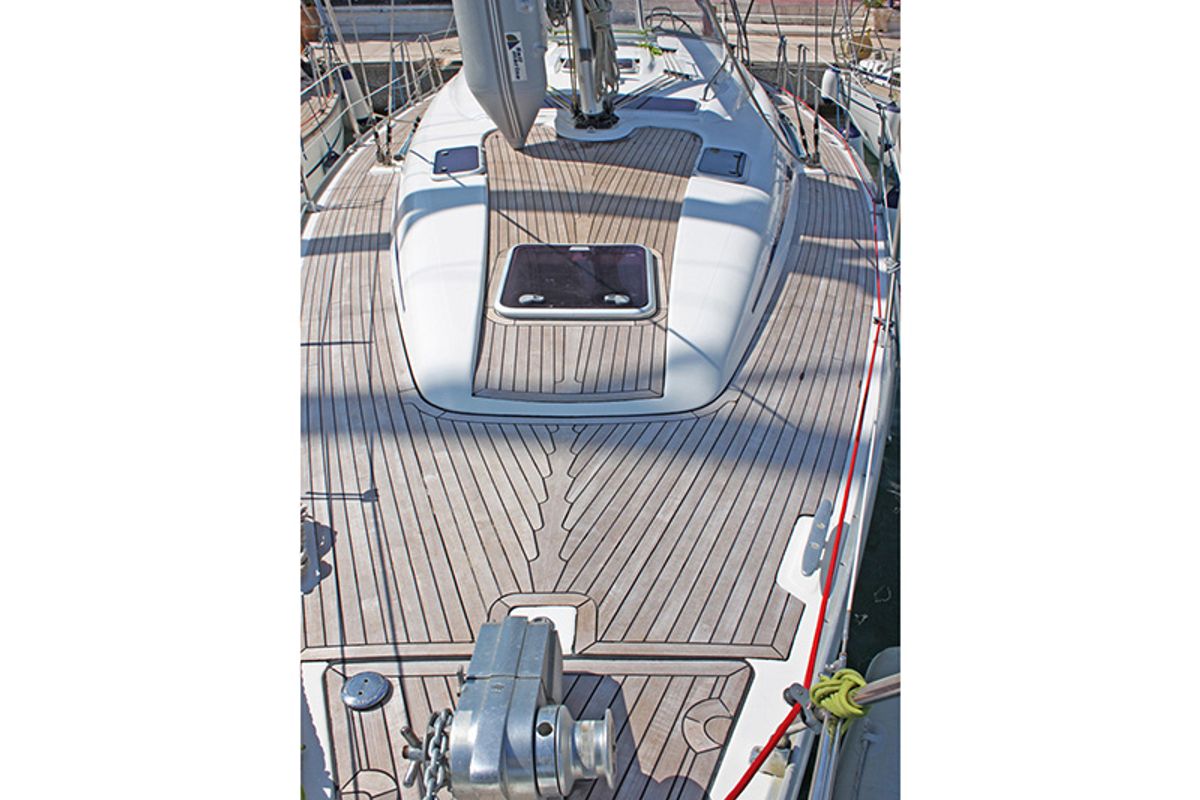Deck of Iraklis, a Bavaria 42 Cruiser sailboat at Lavreotiki Municipal Unit, Greece