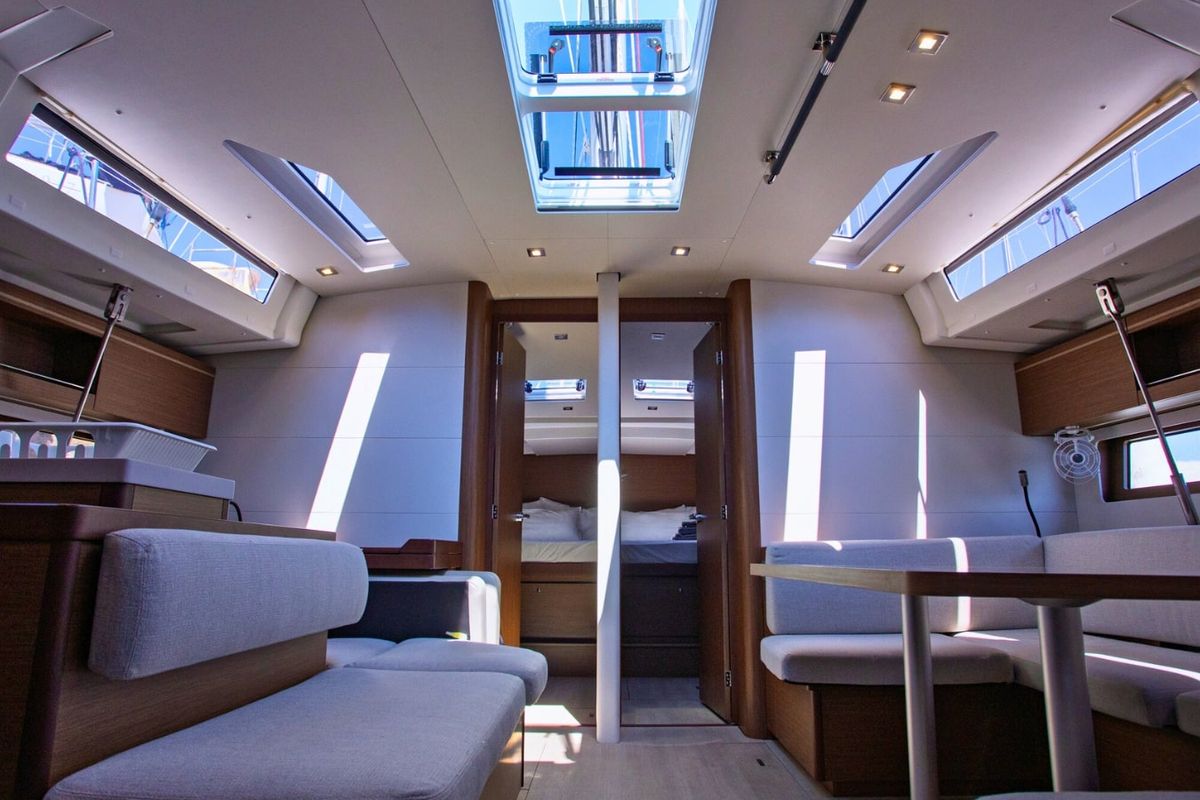 Salon of Le Streghe, a Beneteau Oceanis 51.1 sailboat at Tonnarella, Italy