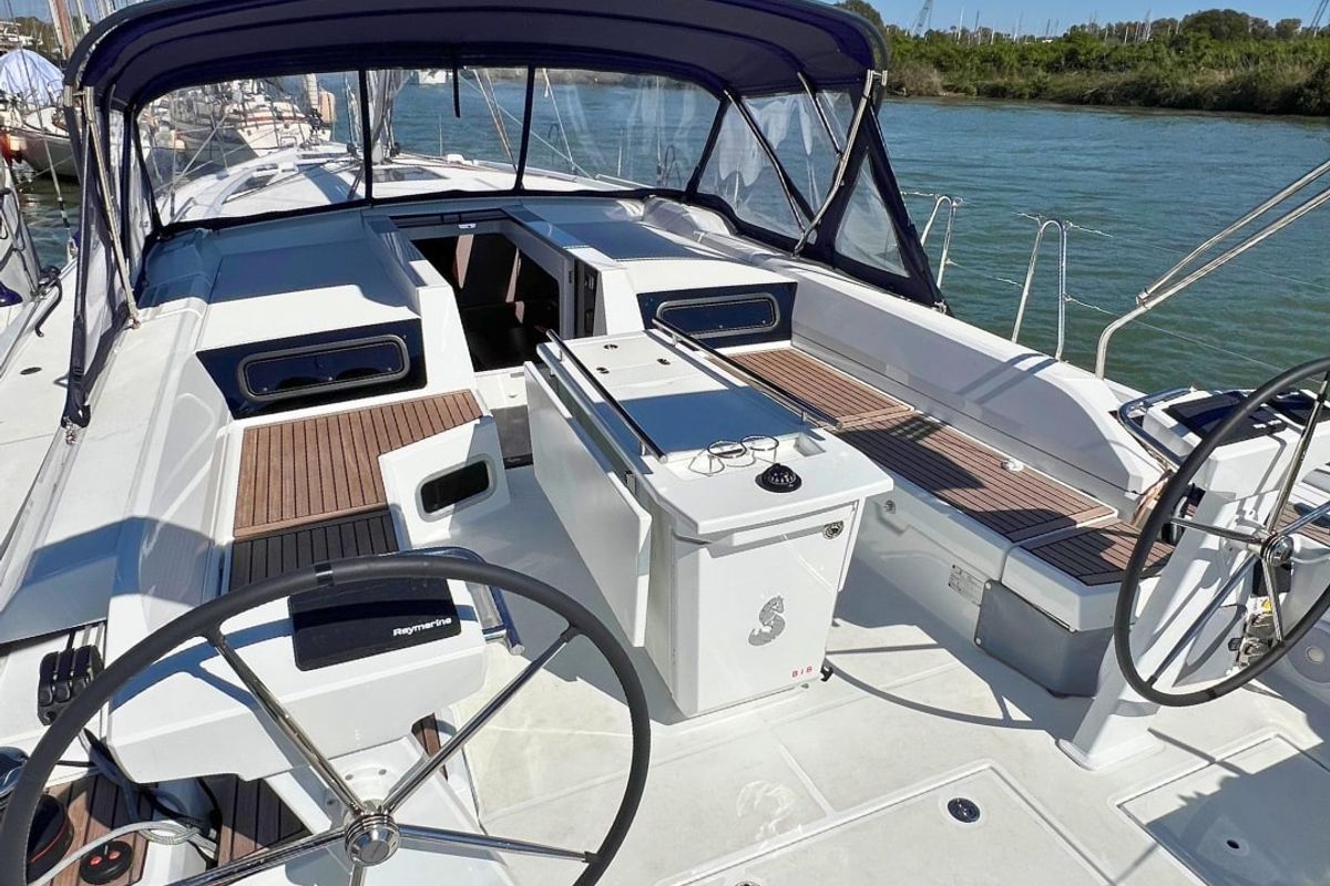 Cockpit of Le Streghe, a Beneteau Oceanis 51.1 sailboat at Tonnarella, Italy