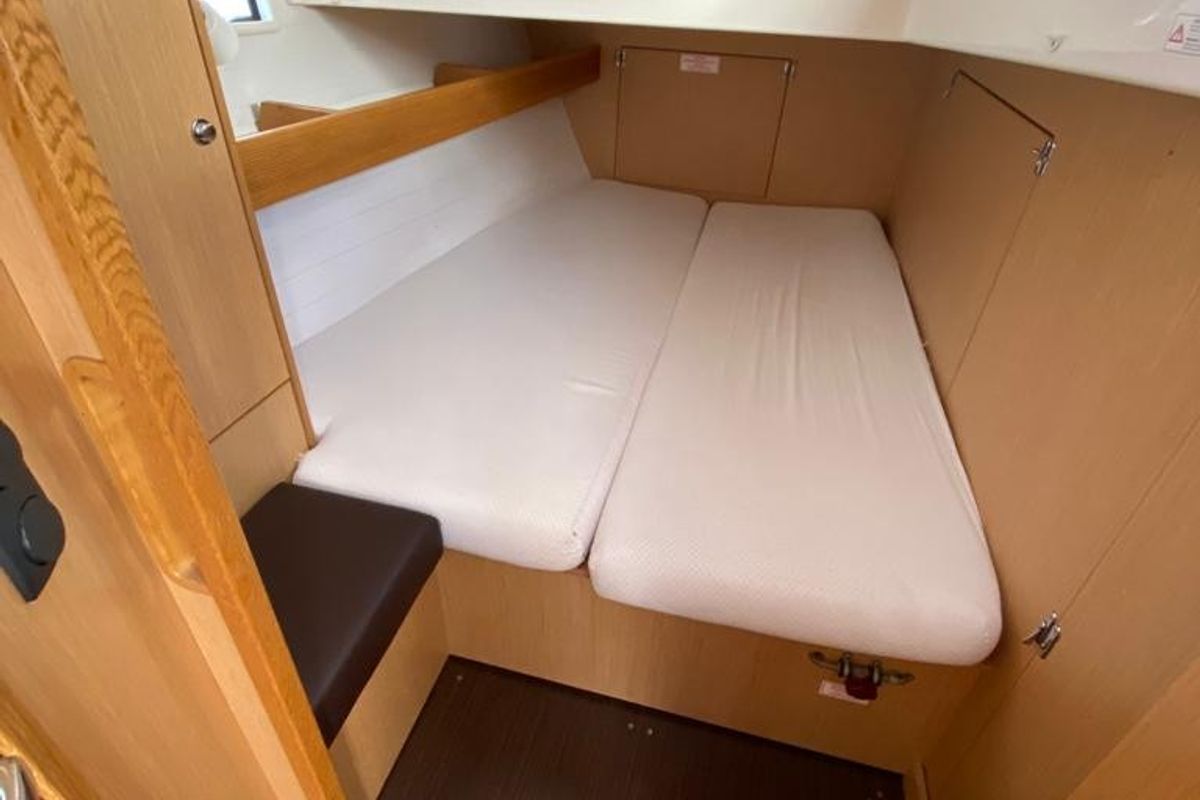Cabin on Tetras, a Bavaria 45 sailboat at Gdańsk, Poland