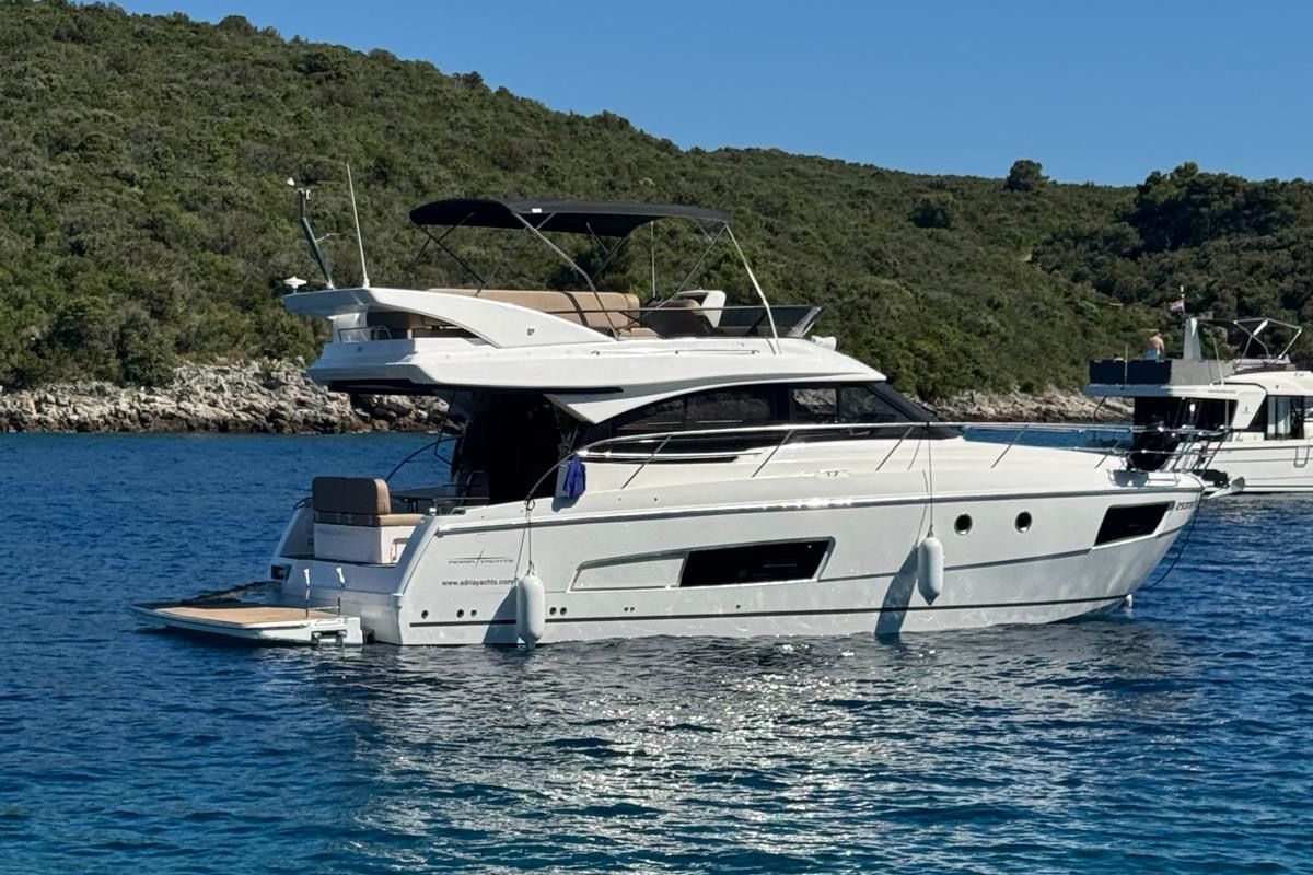 Lana, a Bavaria Virtess 420 Fly yacht at Grad Trogir, Croatia