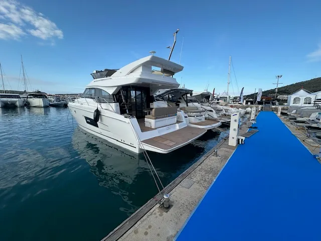Lana, a Bavaria Virtess 420 Fly yacht at Grad Trogir, Croatia