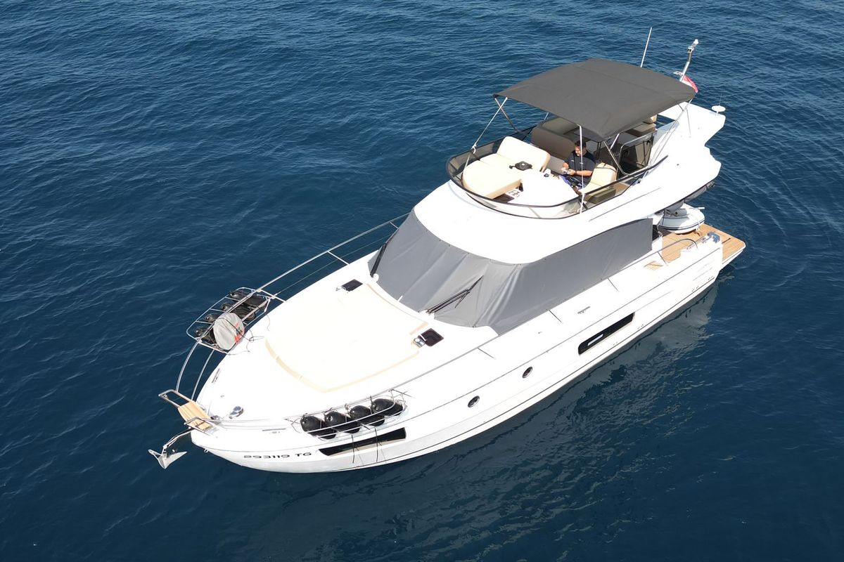 Lana, a Bavaria Virtess 420 Fly yacht at Grad Trogir, Croatia