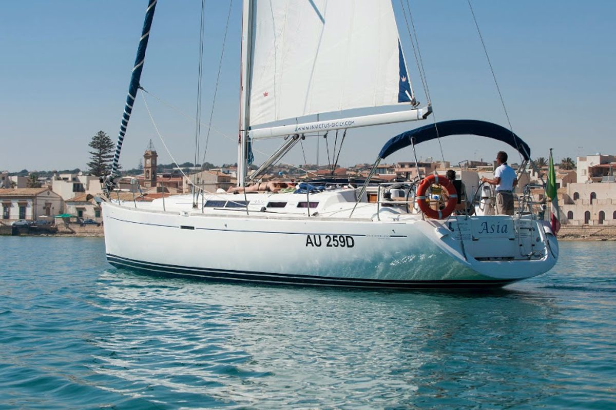 Exterior view of Asia, a Dufour 455 sailboat at Ragusa, Italy