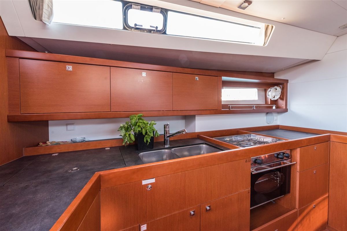 Cabin on Zoa, a Beneteau Oceanis 45 sailboat at Split, Croatia