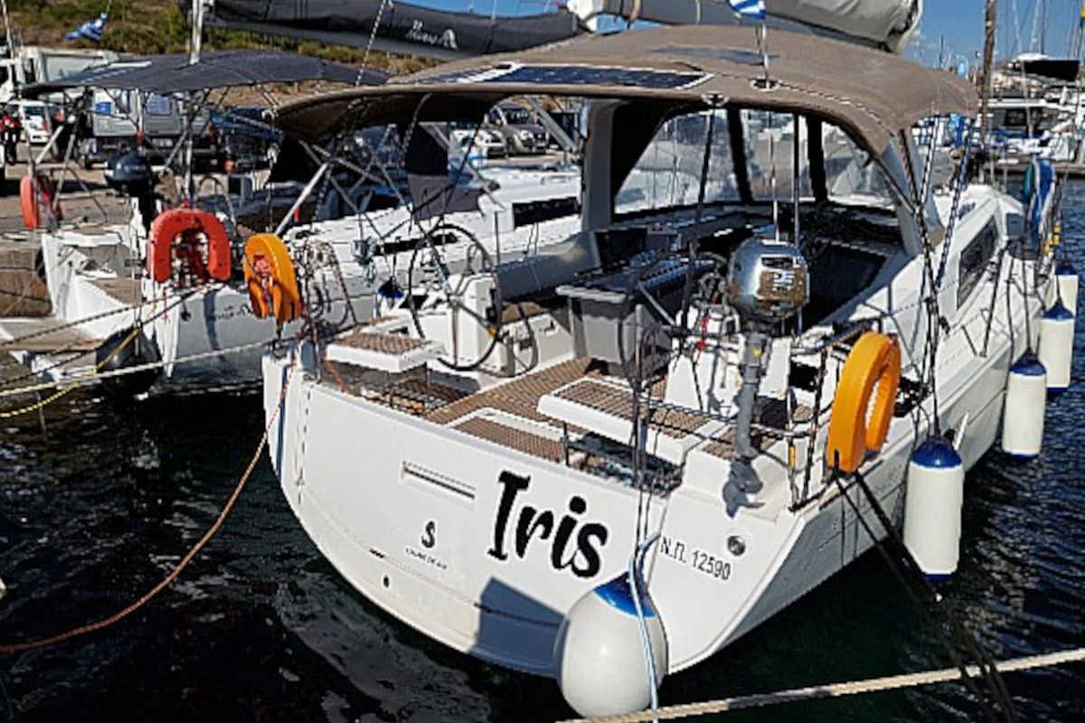 Exterior view of IRIS, a Beneteau Oceanis 41.1 sailboat at Athens, Greece