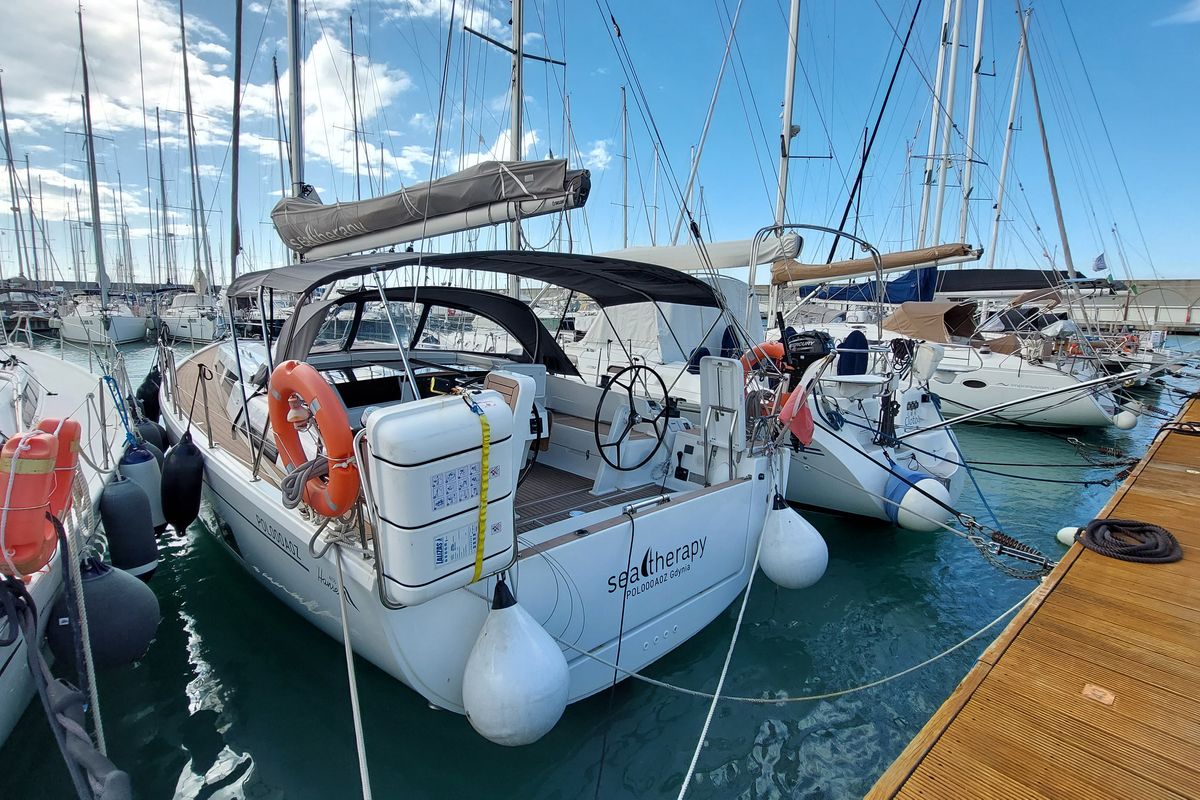 Deck of Seatherapy, a Hanse Yachts Hanse 418 sailboat at Rosignano Solvay, Italy