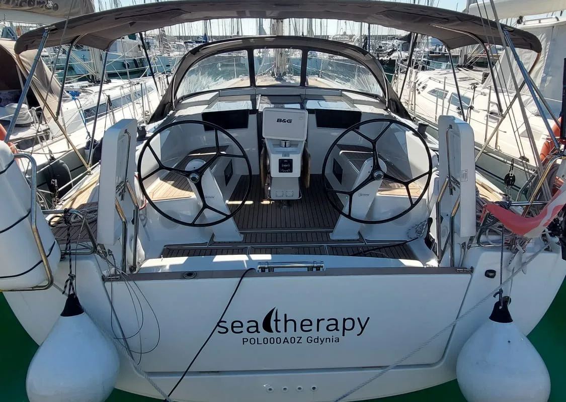 Cockpit of Seatherapy, a Hanse Yachts Hanse 418 sailboat at Rosignano Solvay, Italy