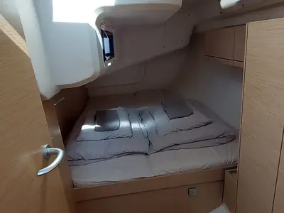Cabin on Seatherapy, a Hanse Yachts Hanse 418 sailboat at Rosignano Solvay, Italy