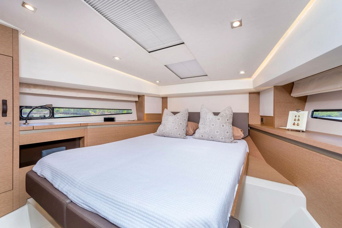Cabin on Prestige 460, a Jeanneau Prestige 460 Fly yacht at Grad Pula, Croatia