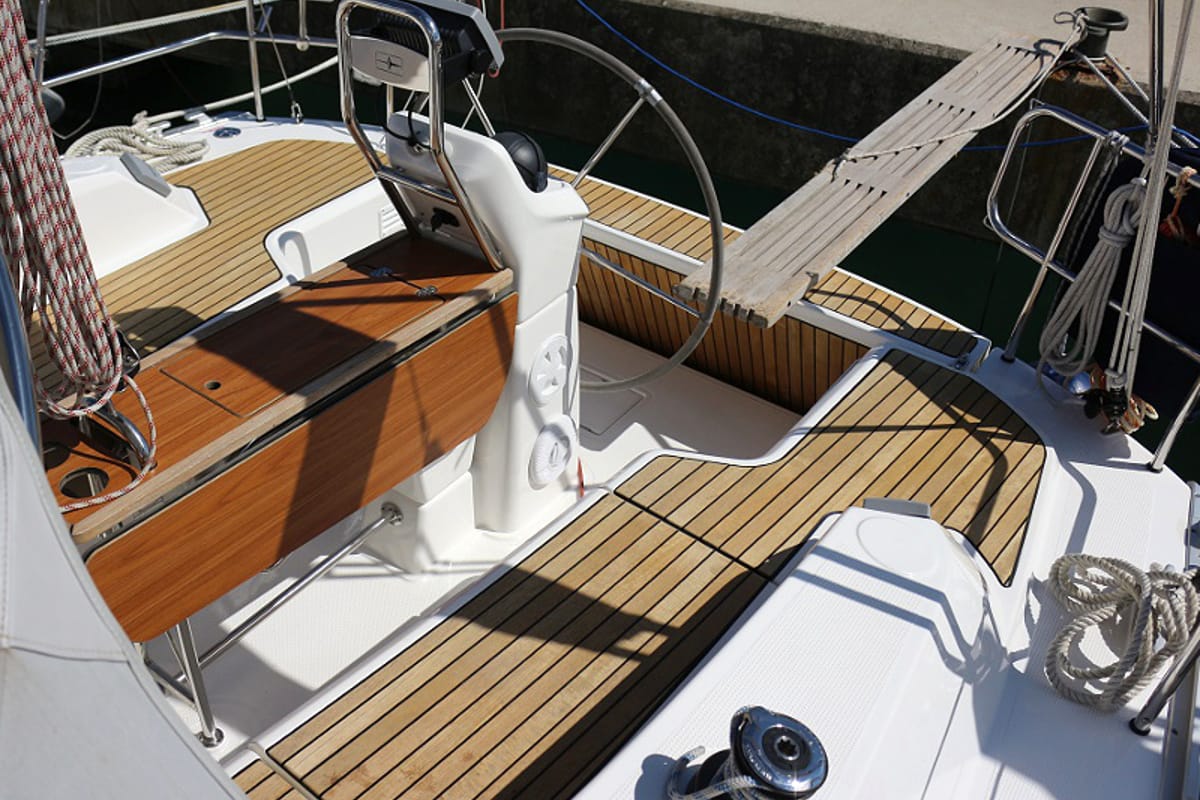 Mirella, a Bavaria Cruiser 33 sailboat at Općina Sukošan, Croatia