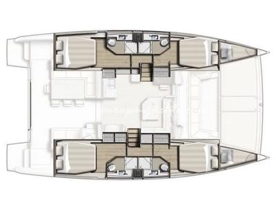 Floor plan of Siga Siga, a Bali 4.1 catamaran at Agropoli, Italy