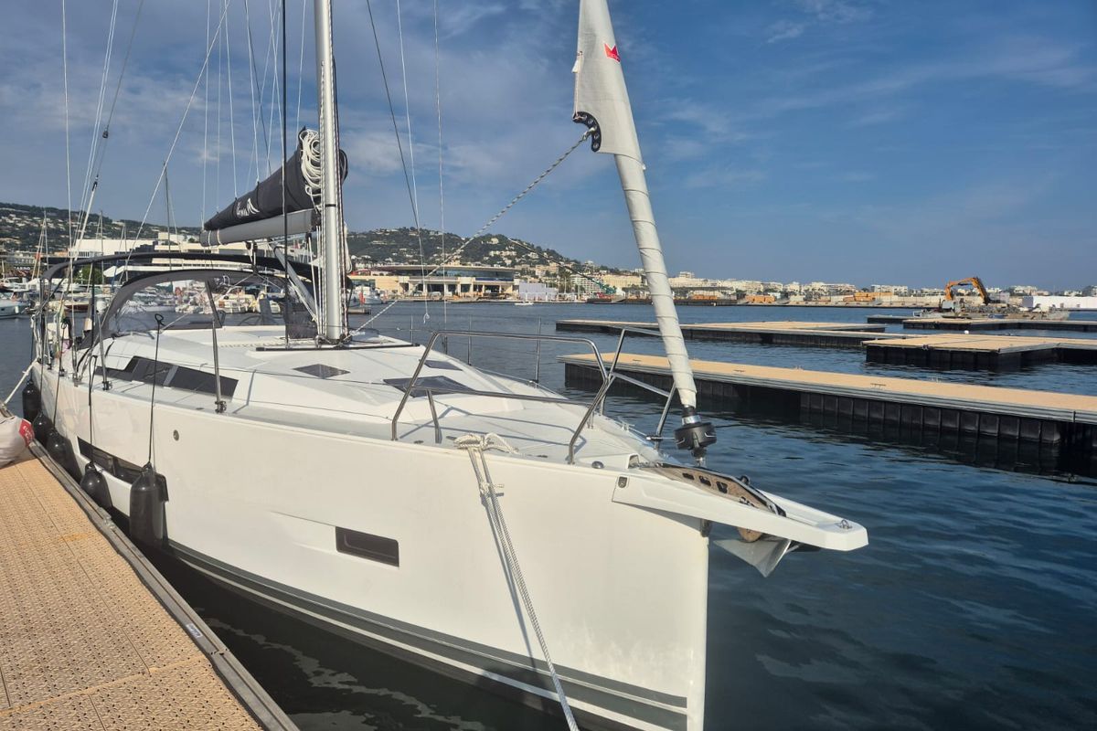 Cabin on no_name, a Hanse Yachts Hanse 360 sailboat at Rosignano Solvay, Italy