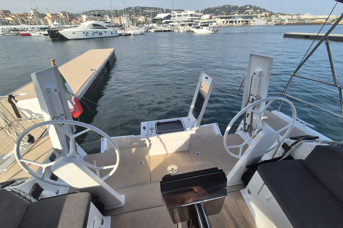 Cockpit of no_name, a Hanse Yachts Hanse 360 sailboat at Rosignano Solvay, Italy