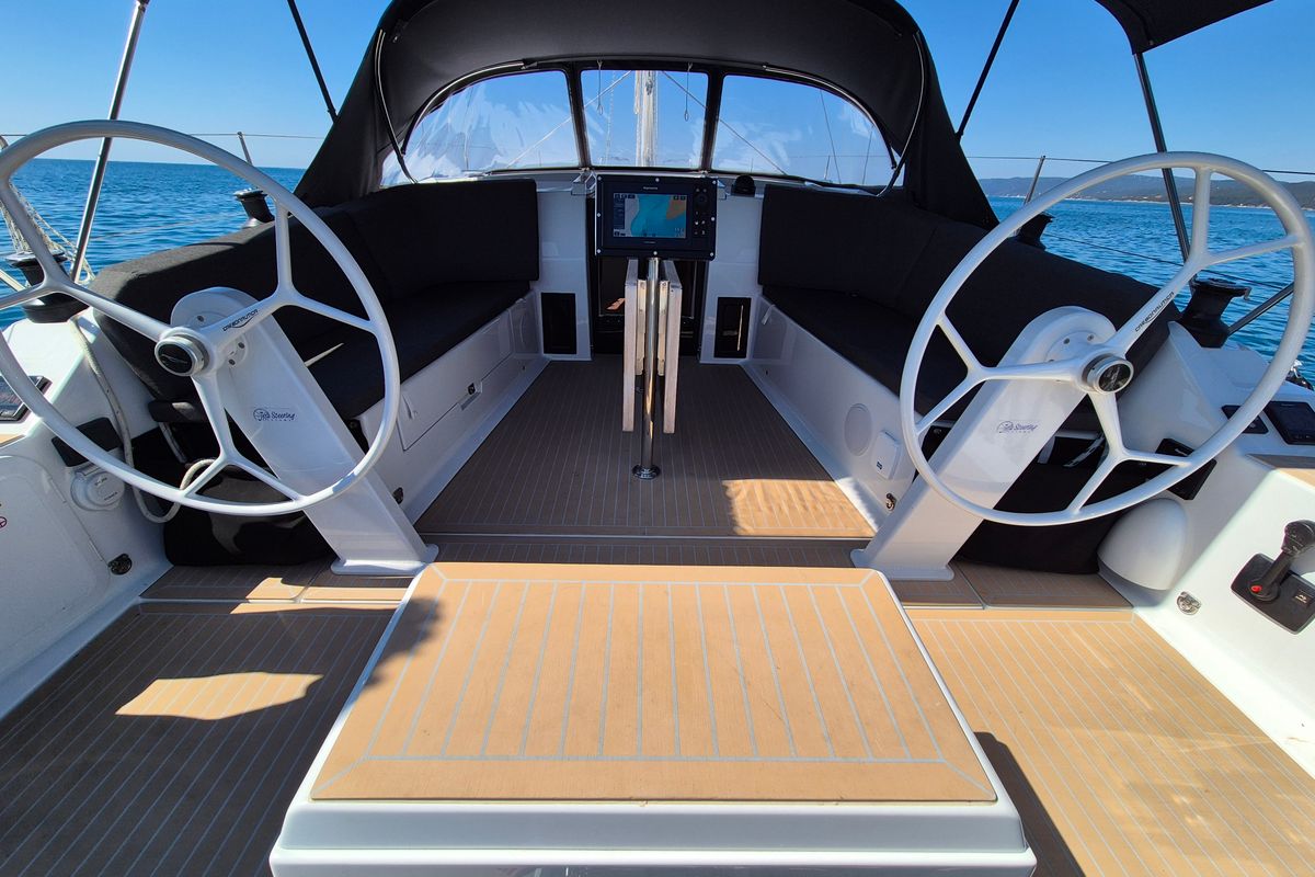 Cockpit of no_name, a Hanse Yachts Hanse 360 sailboat at Rosignano Solvay, Italy