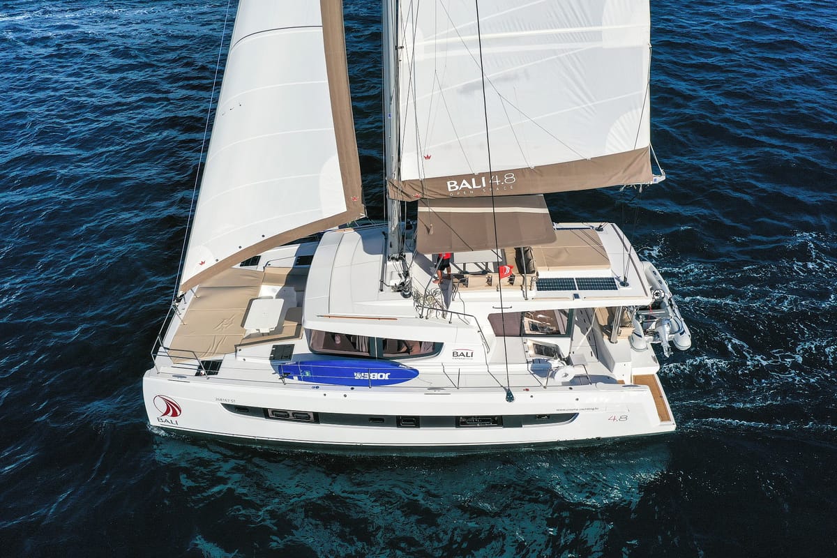 Exterior view of Vaya Con Dios, a Bali 4.8 catamaran at Grad Kaštela, Croatia