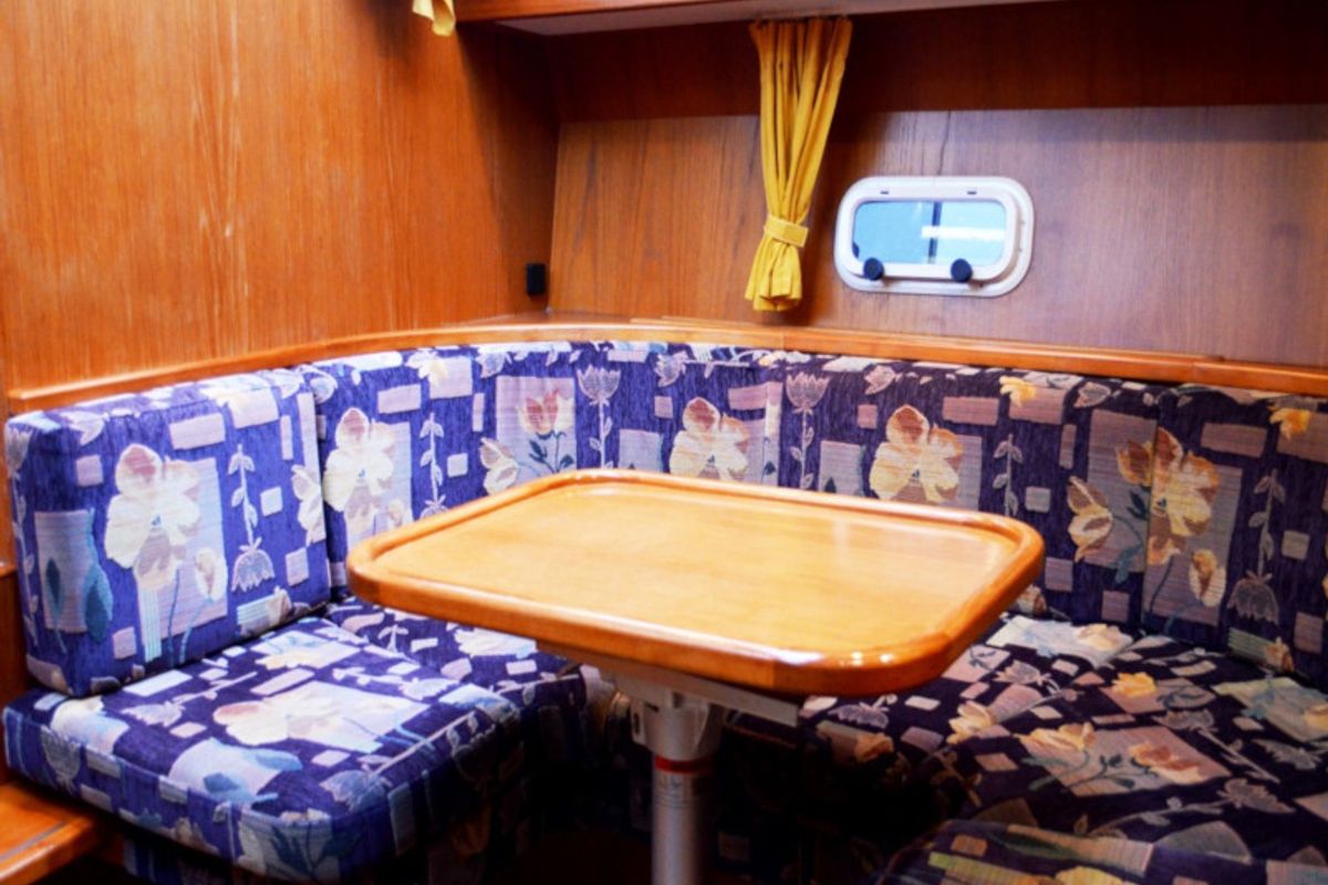 Salon of Drait 48, a De Drait Renal 40 motorboat at Drachten, Netherlands