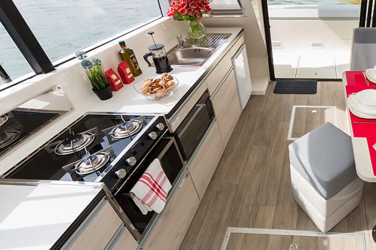 Galley of Horizon 1 - Premier 57, a Cygnet Horizon 1 motorboat at Otonabee–South Monaghan, Canada