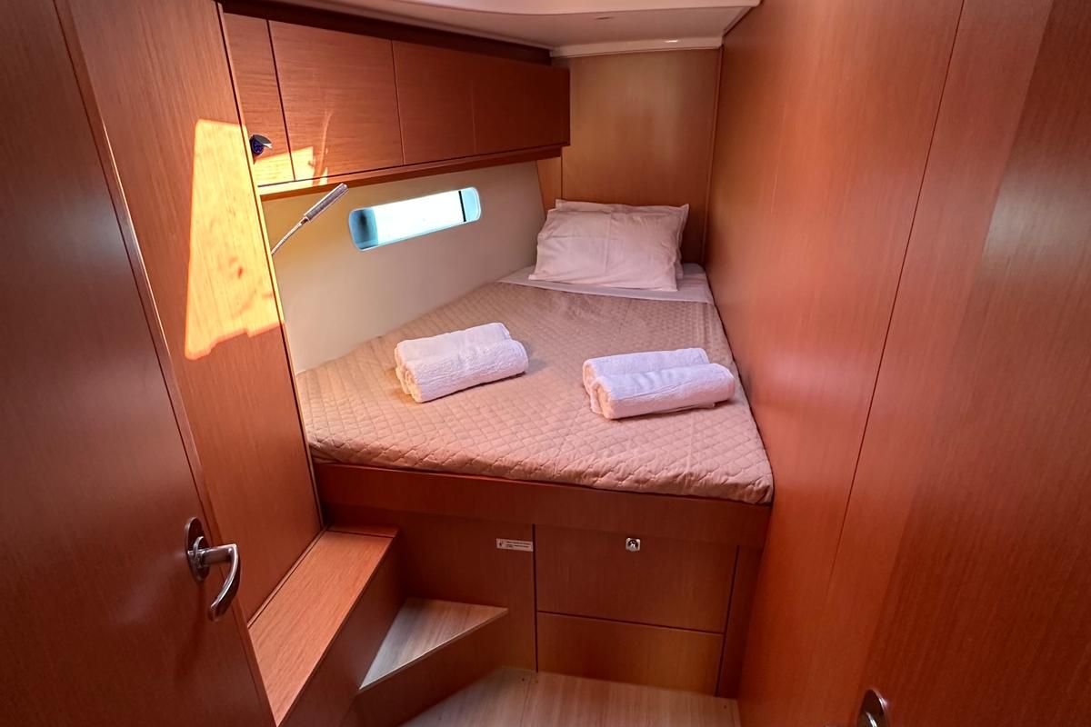 Cabin on 461 OCEAN BOULEVARD, a Bavaria C46 sailboat at Municipal Unit of Apollonioi, Greece