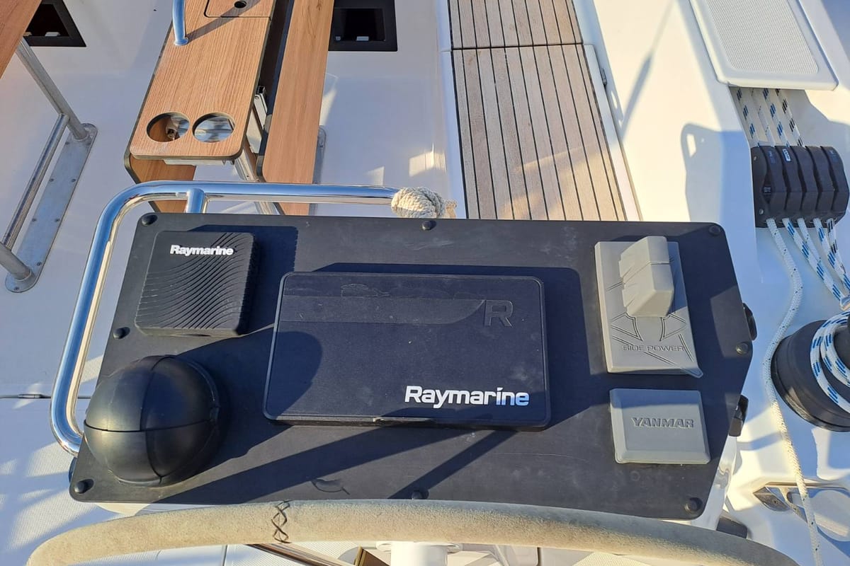 Cockpit of 461 OCEAN BOULEVARD, a Bavaria C46 sailboat at Municipal Unit of Apollonioi, Greece