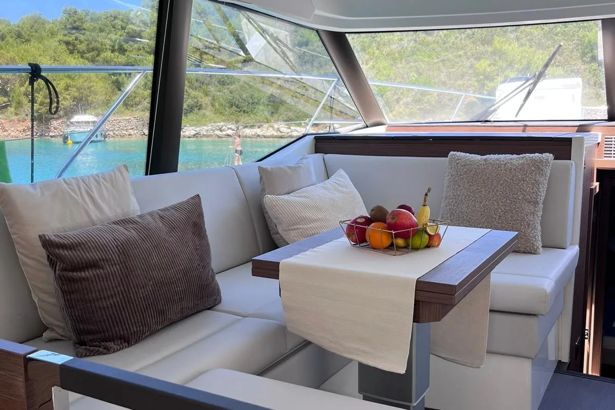 Cabin on Martin, a Jeanneau Prestige 420 Fly yacht at Split, Croatia