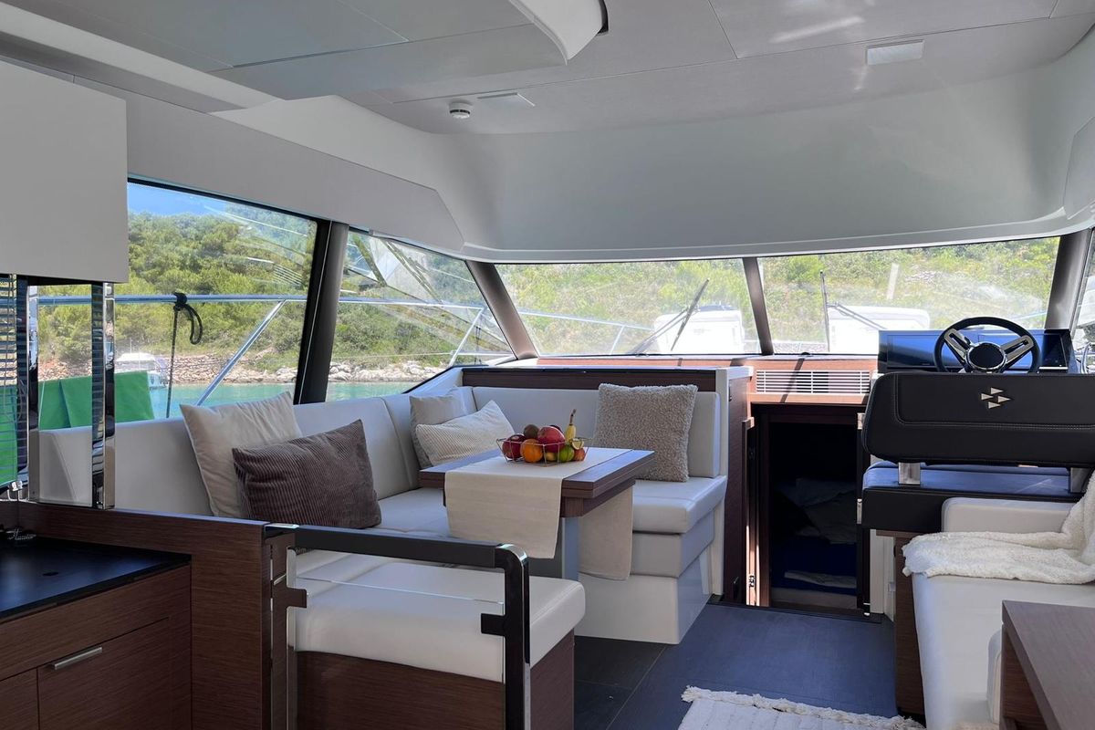 Salon of Martin, a Jeanneau Prestige 420 Fly yacht at Split, Croatia