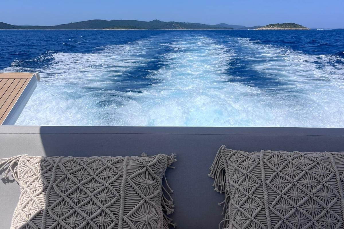 Salon of Martin, a Jeanneau Prestige 420 Fly yacht at Split, Croatia