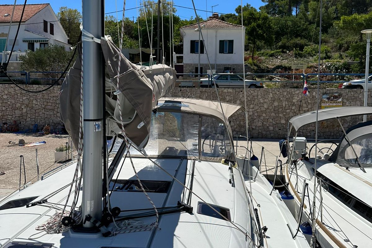Deck of Izzy, a Jeanneau Sun Odyssey 490 sailboat at Rogač, Croatia