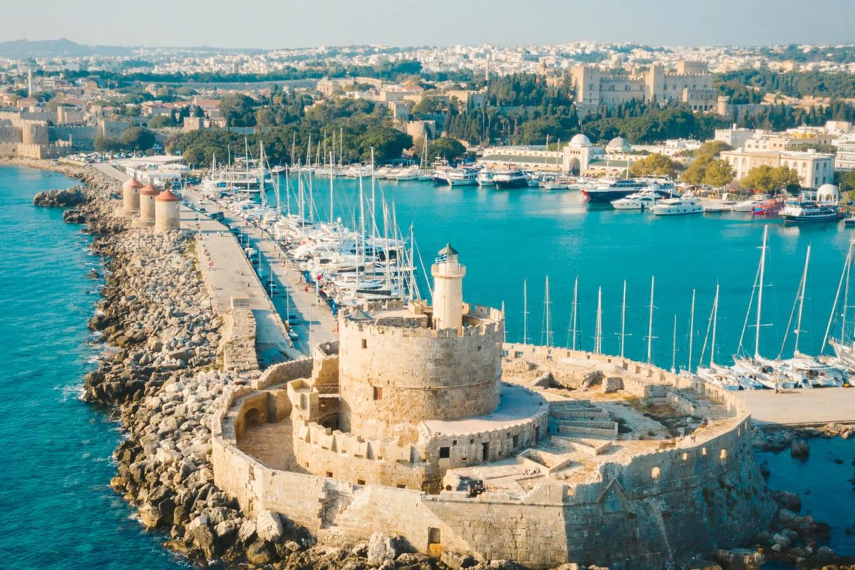 Tourist Port - Photo 2