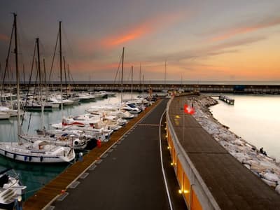 Marina Cala De' Medici Porto Turistico - Photo 3