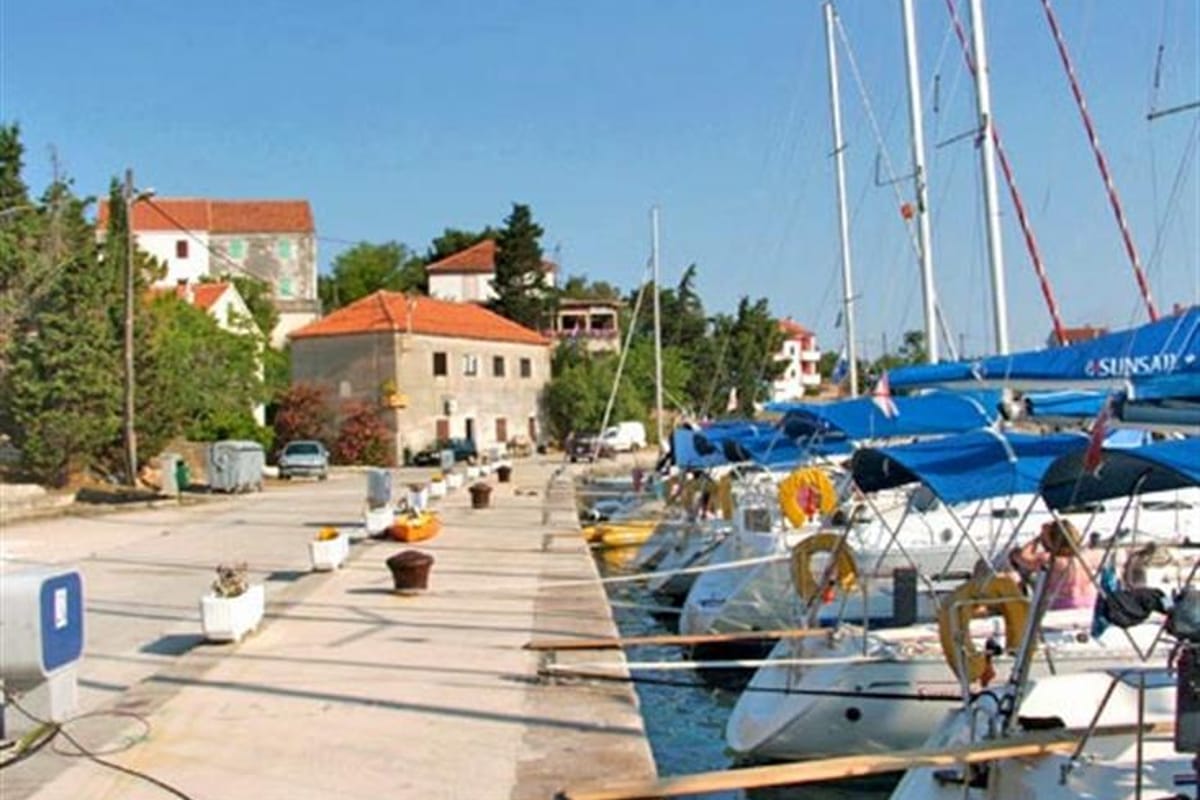 Brbinj - Photo 2