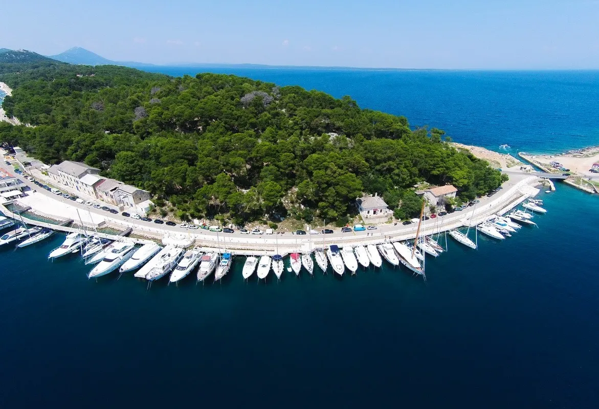 Marina Mali Lošinj - Photo 2