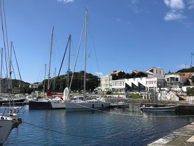 Cais de Santa Cruz - Photo 4