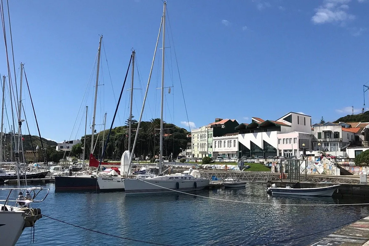 Cais de Santa Cruz - Photo 4