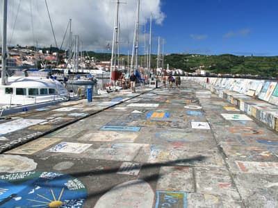 Cais de Santa Cruz - Photo 5