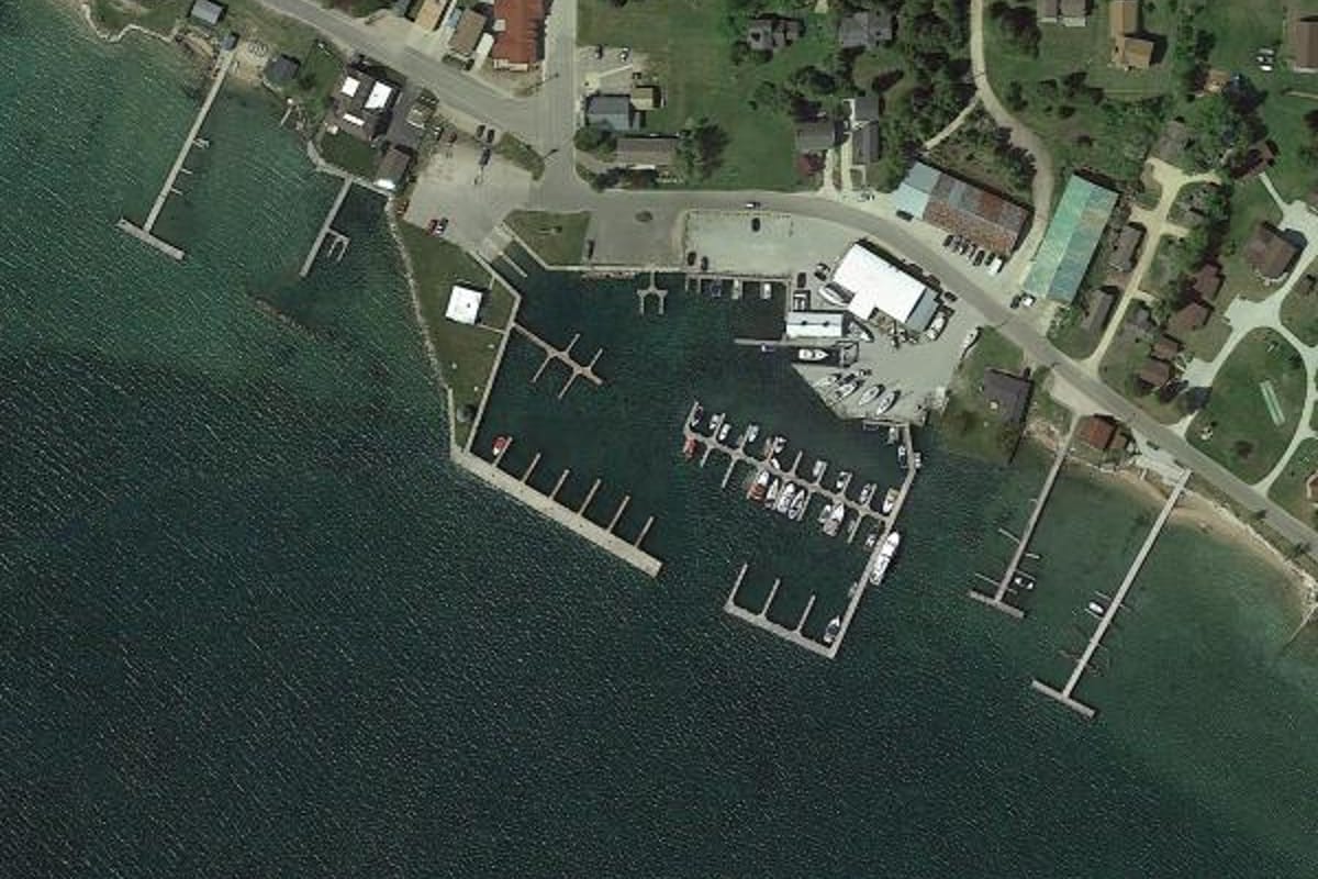 Hessel Marina - Photo 3