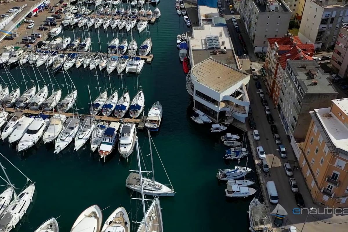 Marina Zadar (ex. Tankerkomerc) - Photo 4