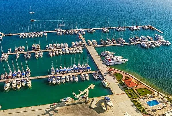Trogir, Yachtclub Seget (Marina Baotić) - Photo 1
