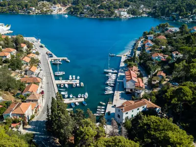 Rogač (Šolta) - Photo 2