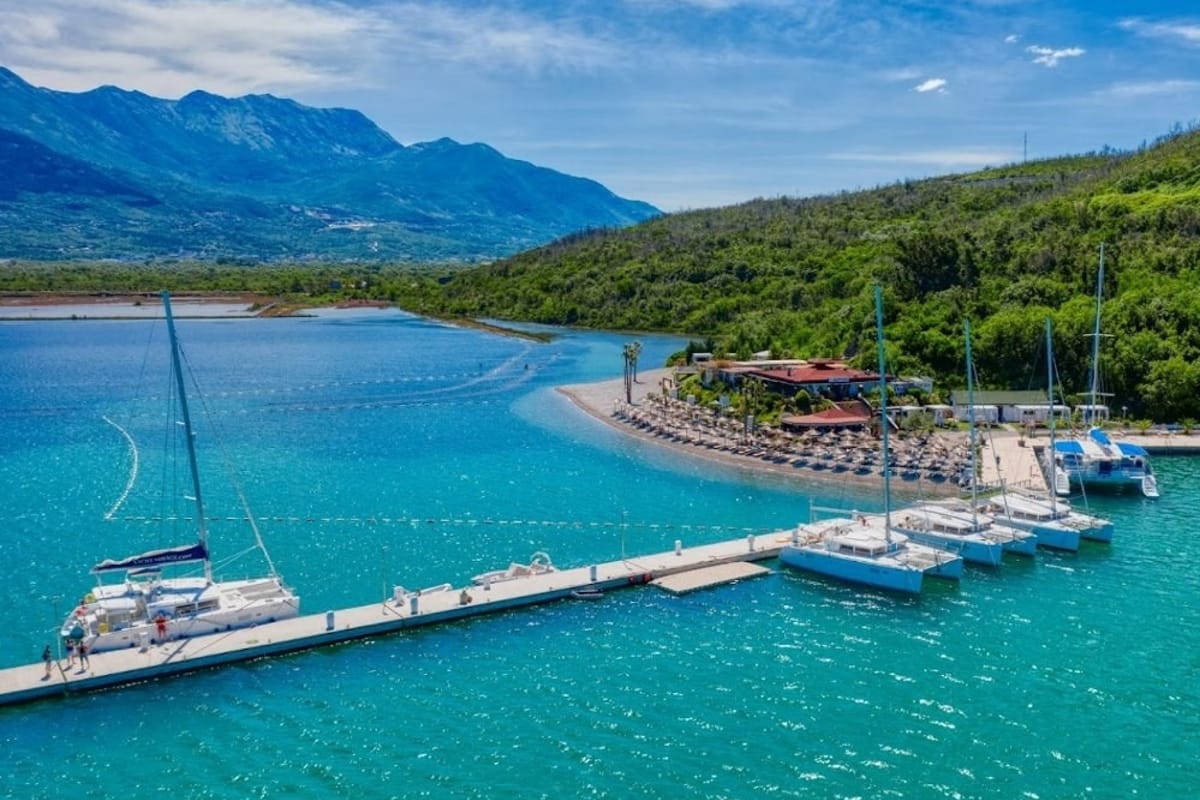 Tivat, Marina Solila - Photo 1