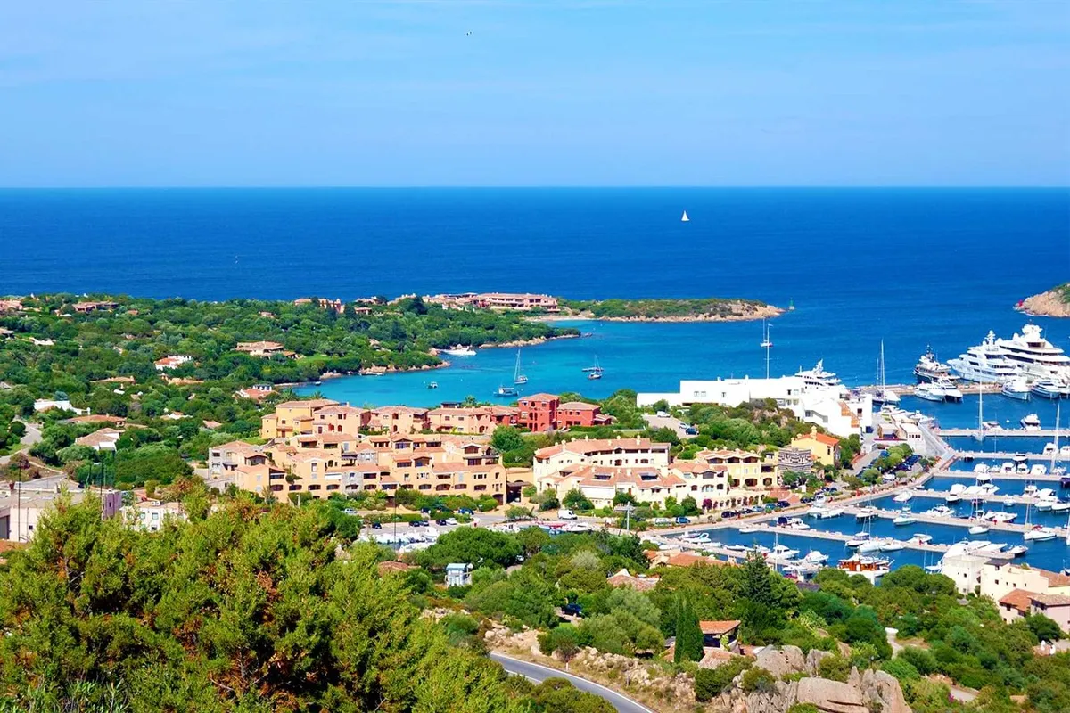 Marina di Cannigione - Photo 3